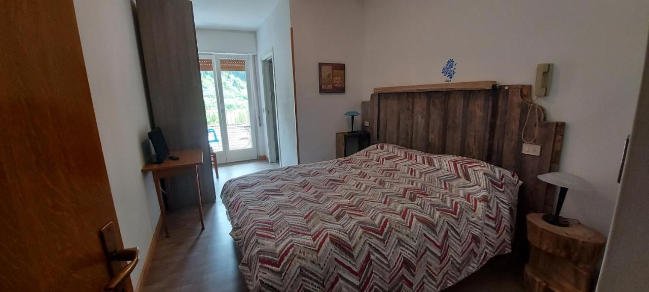Albergo Vittoria Tiarno di Sopra Extérieur photo